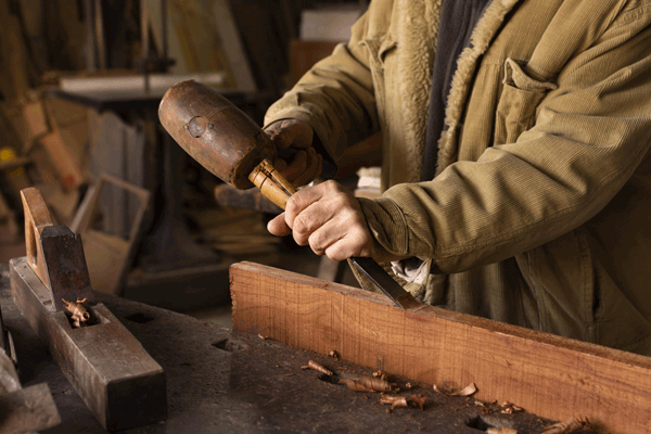 carpenter-working-woodworki